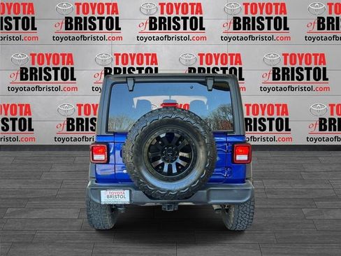 Used 2019 Jeep Wrangler Sport image 4