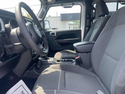 Used 2023 Jeep Wrangler Unlimited Sport AWD/4WD image 21