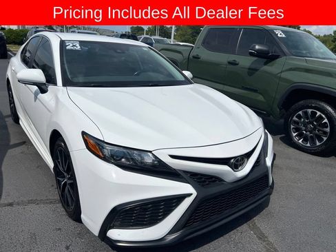 Used 2023 Toyota Camry SE FWD image 20