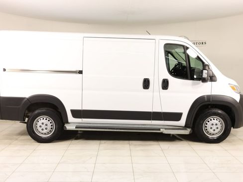 Used 2025 RAM ProMaster 2500 w/ U-Haul Equipment Group FWD image 2