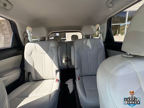 Certified 2025 Kia Sorento EX AWD/4WD image 6