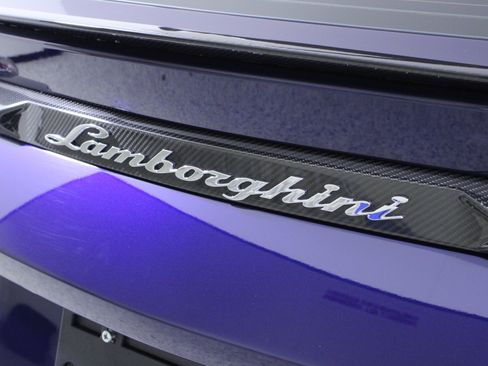 Used 2024 Lamborghini Urus Performante image 9