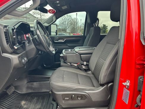 Used 2024 Chevrolet Silverado 3500 LT w/ Convenience Package image 13