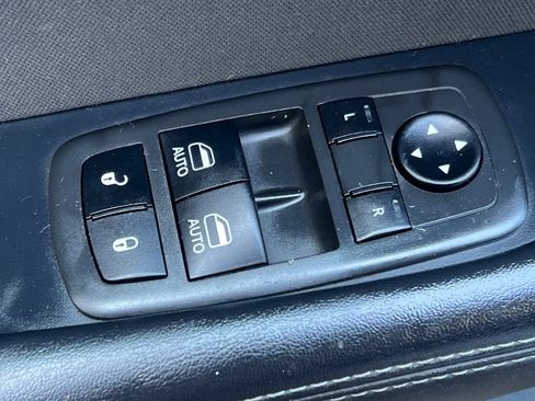 Used 2022 Dodge Challenger R/T image 13