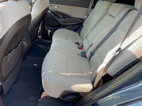 Used 2017 Hyundai Santa Fe Sport image 13