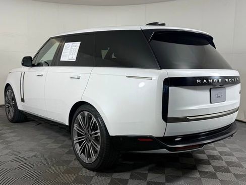 Certified 2023 Land Rover Range Rover SE image 6