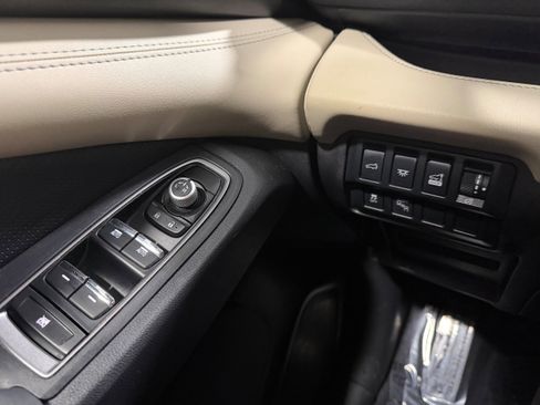 Used 2021 Subaru Ascent Limited w/ Popular Package #2A image 6