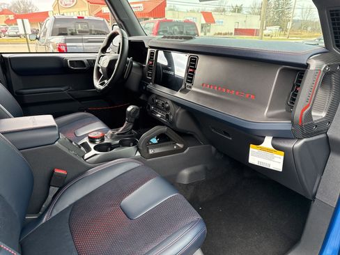 New 2025 Ford Bronco Raptor w/ Interior Carbon Fiber Pack AWD/4WD image 32