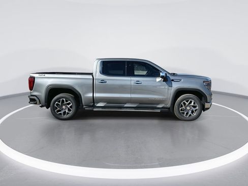 New 2026 GMC Sierra 1500 SLT image 9