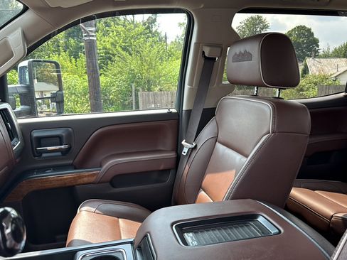 Used 2016 Chevrolet Silverado 3500 High Country w/ Duramax Plus Package AWD/4WD image 7