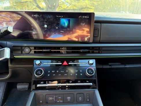 Used 2025 Hyundai Santa Fe Calligraphy image 13