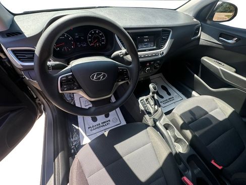 Used 2022 Hyundai Accent SE FWD image 30
