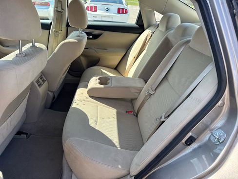Used 2014 Nissan Altima 2.5 SV w/ Convenience Package image 11