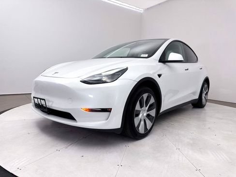 Used 2023 Tesla Model Y Long Range AWD/4WD image 14
