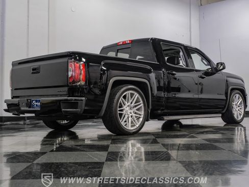 Used 2017 GMC Sierra 1500 Denali w/ Denali Ultimate Package AWD/4WD image 27
