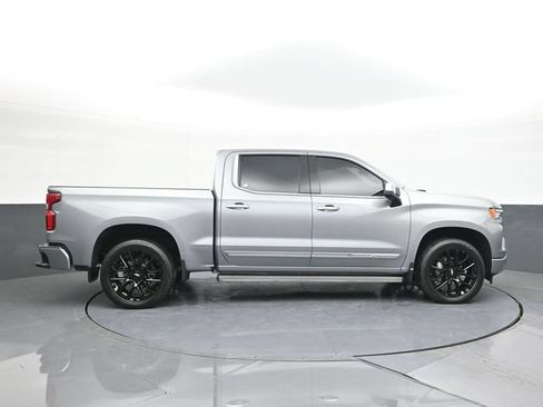 Used 2025 Chevrolet Silverado 1500 High Country AWD/4WD image 17