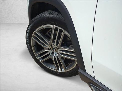 Used 2021 Mercedes-Benz GLS 450 4MATIC image 10