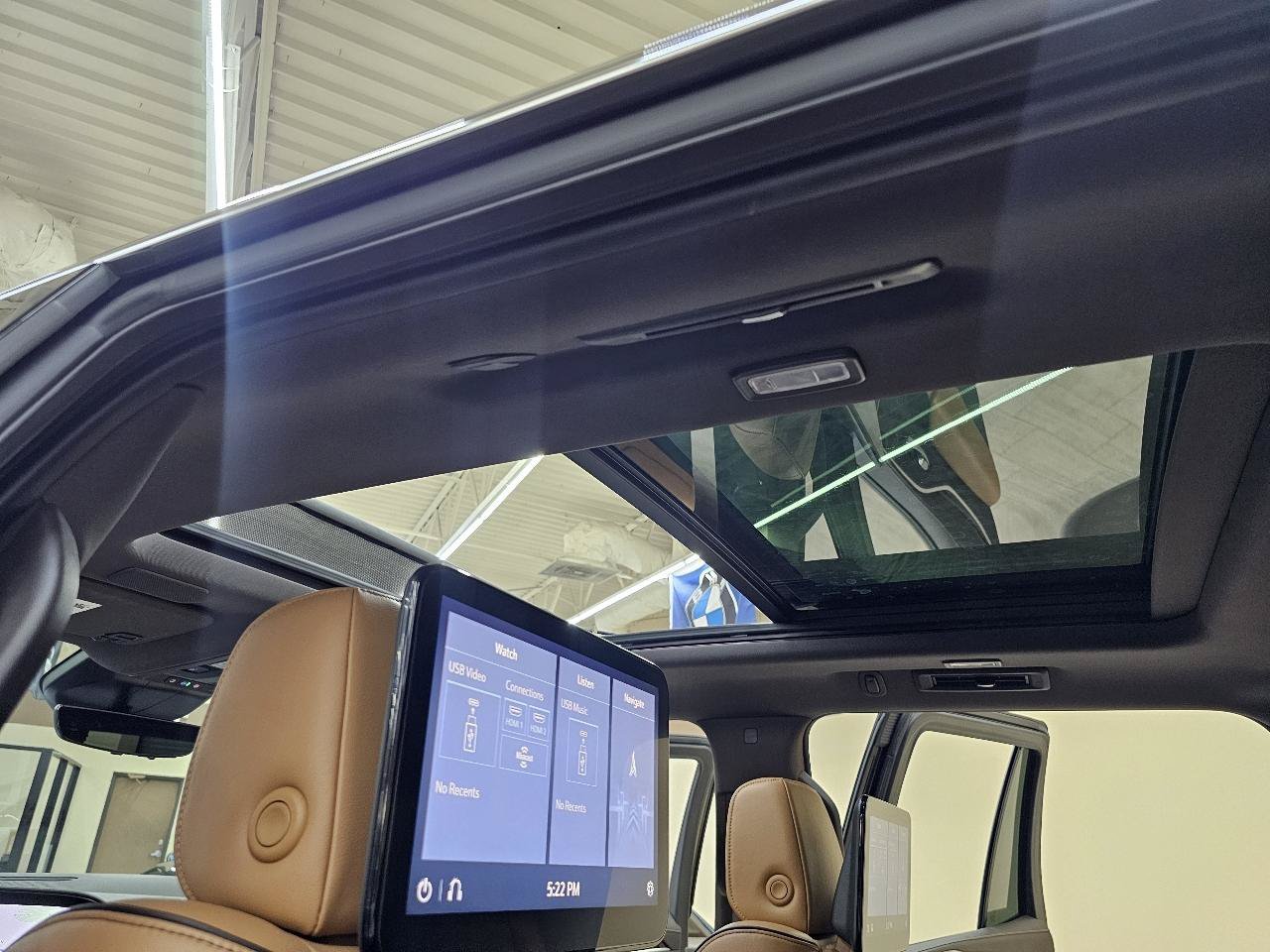 Used 2021 Cadillac Escalade Premium Luxury RWD image 41