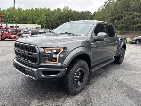 Used 2018 Ford F150 Raptor w/ Equipment Group 802A Luxury AWD/4WD image 3