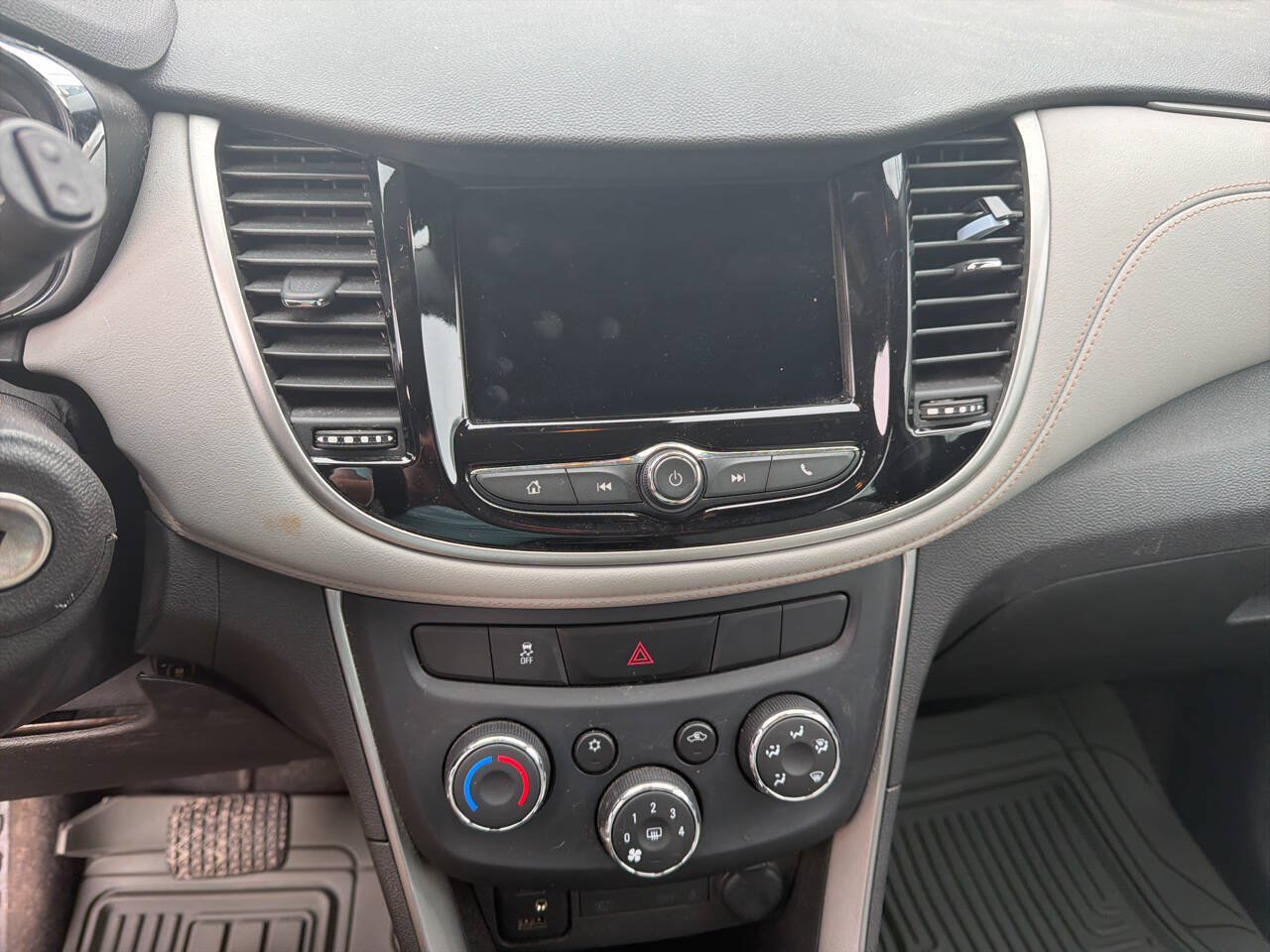 Used 2018 Chevrolet Trax LS AWD/4WD image 26