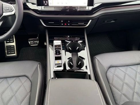 New 2026 Volkswagen Atlas Cross Sport SEL Premium R-Line image 16