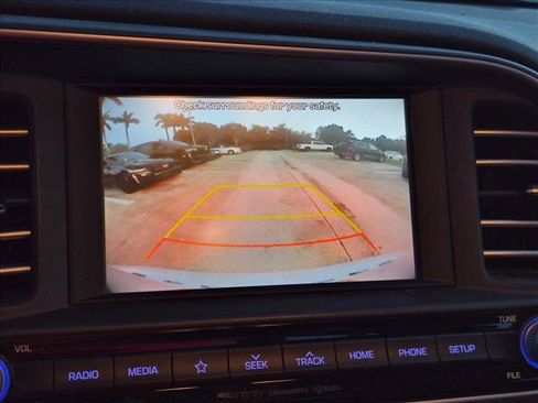 Used 2019 Hyundai Elantra Limited w/ Cargo Package FWD image 18