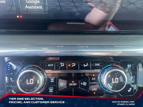 Used 2024 GMC Sierra 2500 Denali Ultimate AWD/4WD image 23