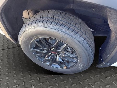 New 2026 GMC Sierra 1500 Elevation image 24