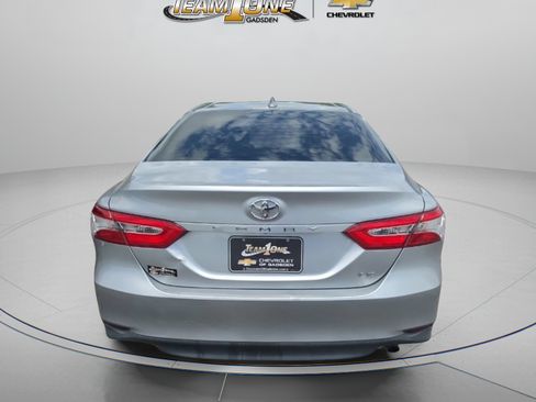 Used 2019 Toyota Camry LE FWD image 7