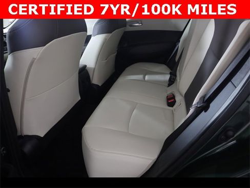 Used 2024 Toyota Corolla Cross XLE image 13