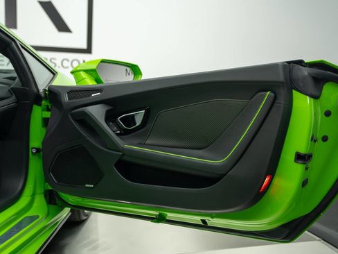 Used 2020 Lamborghini Huracan EVO AWD/4WD image 24