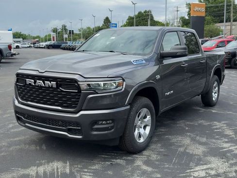 New 2026 RAM 1500 4x4 Crew Cab image 2