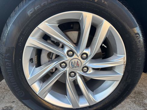 Used 2025 Buick Envista Preferred image 28