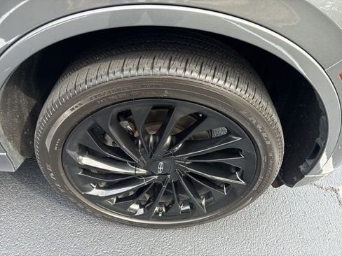 Certified 2025 Lincoln Aviator Reserve w/ Equipment Group 201A image 16