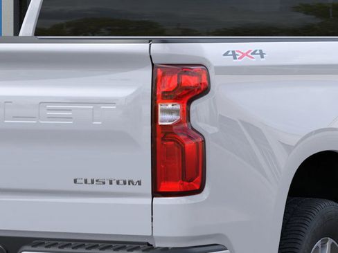 New 2025 Chevrolet Silverado 1500 Custom image 11