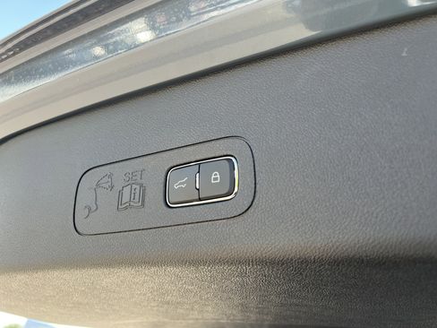 New 2025 Lincoln Aviator Reserve w/ Luxury Package image 32