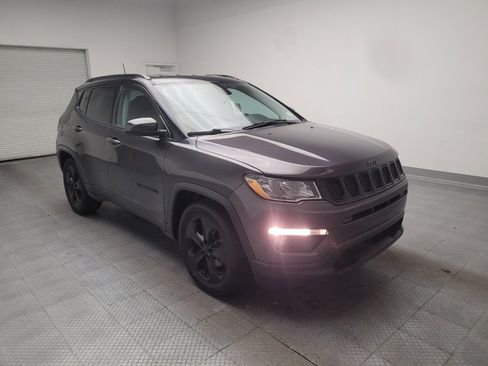 Used 2020 Jeep Compass Latitude FWD image 13