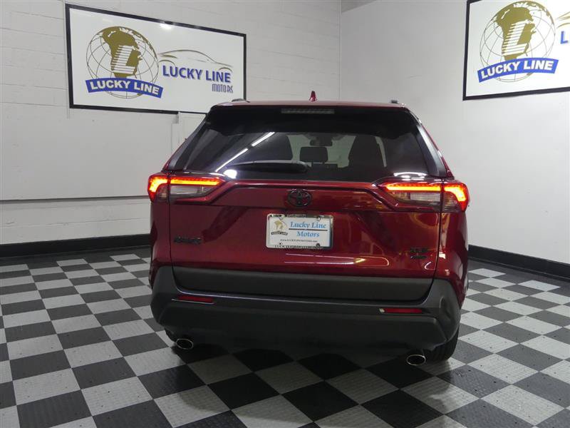 Used 2021 Toyota RAV4 XLE AWD/4WD image 8