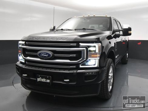 Used 2022 Ford F350 Platinum w/ FX4 Off-Road Package AWD/4WD image 53