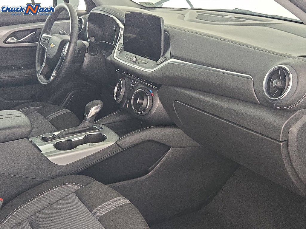 Certified 2026 Chevrolet Blazer LT FWD image 33