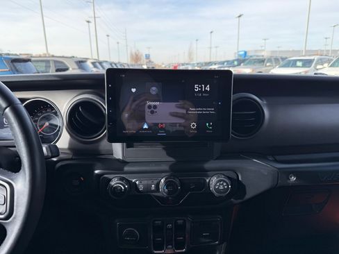 Used 2018 Jeep Wrangler Unlimited Sport S image 17