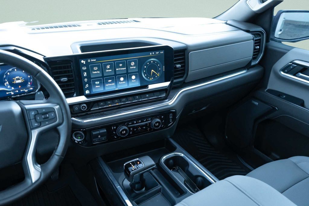 Used 2024 Chevrolet Silverado 1500 LTZ w/ LTZ Premium Texas Edition RWD image 18