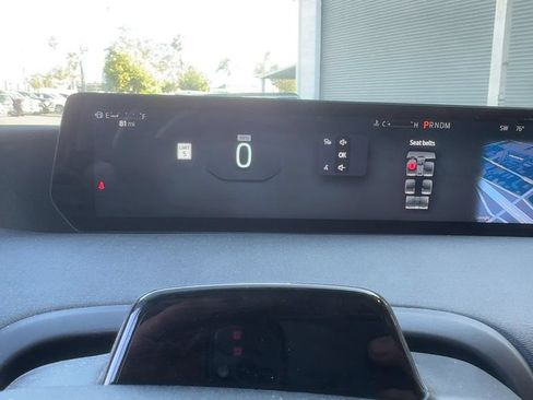 Used 2025 Ford Expedition Active RWD image 16