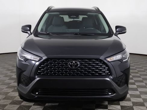Used 2023 Toyota Corolla Cross LE FWD image 9