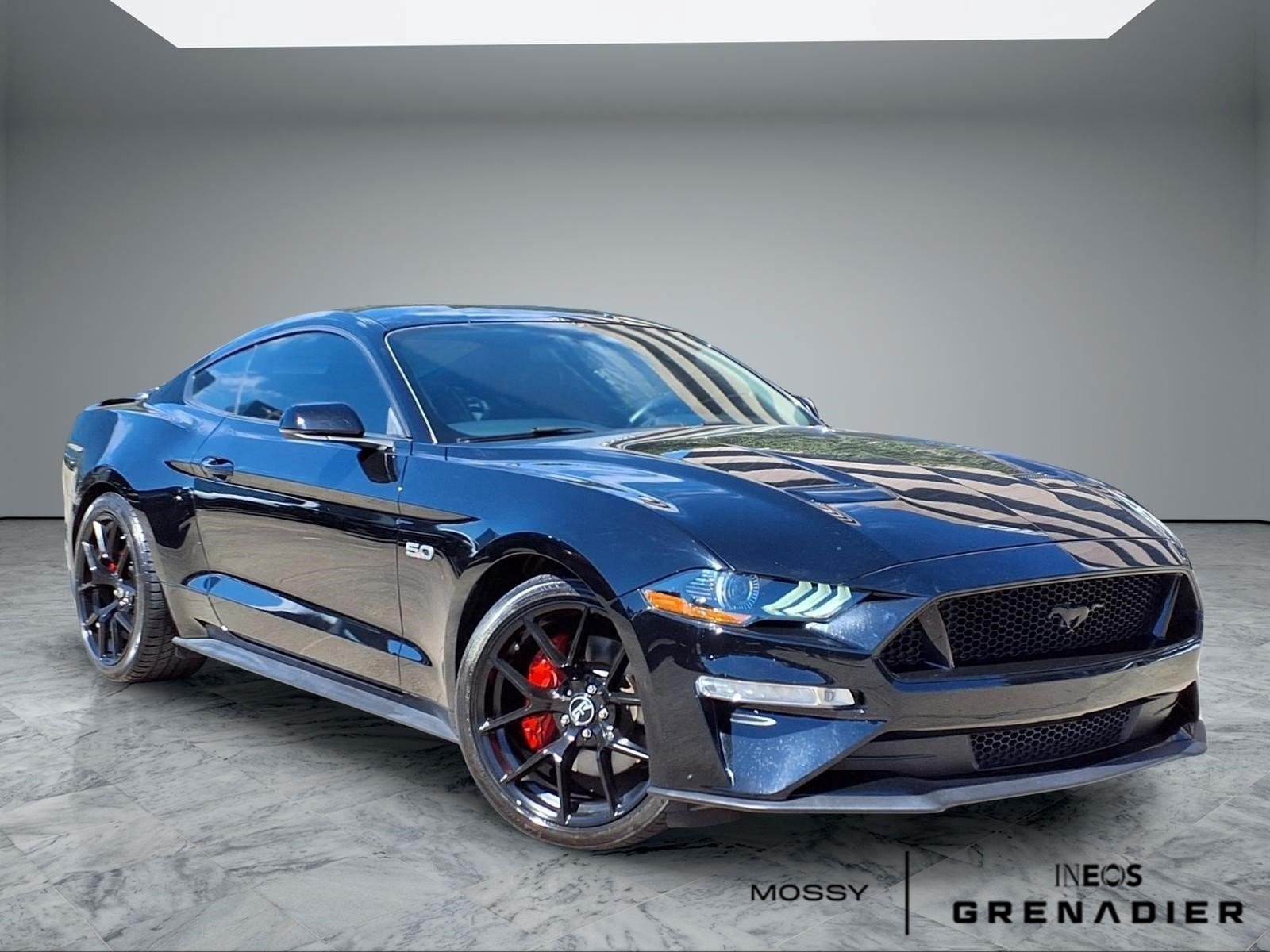 Used 2020 Ford Mustang GT Premium w/ Equipment Group 401A RWD image 1