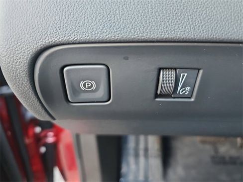 Certified 2023 Buick Enclave Essence image 27