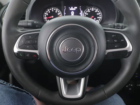 Used 2023 Jeep Renegade Latitude AWD/4WD image 20