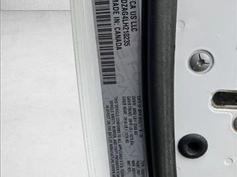 Used 2020 Dodge Challenger SXT image 23