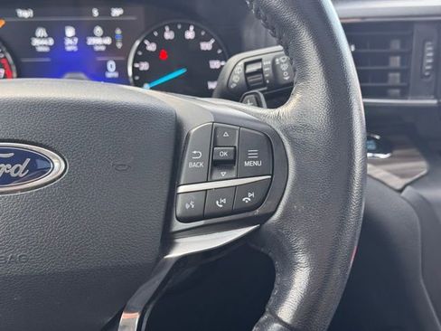 Used 2020 Ford Explorer Limited w/ Class III Trailer Tow Package image 11