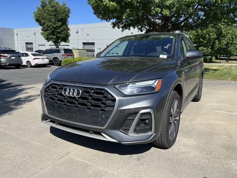 Used 2023 Audi Q5 2.0T Premium w/ Convenience Package image 6